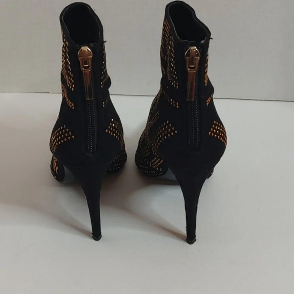 Thalia Sodi Alejandra Suede Pointed Toe Black and Gold Ankle Heeled Boots sz 7